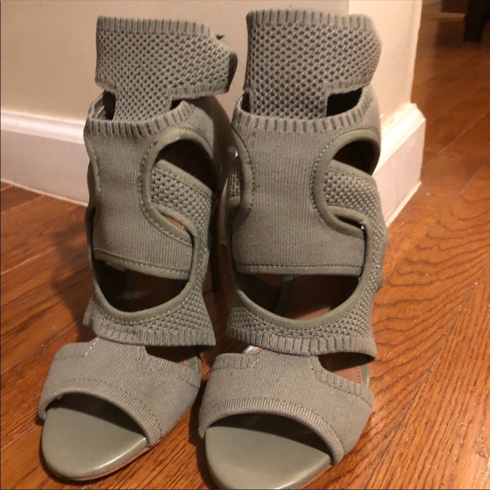Zara forest green heels